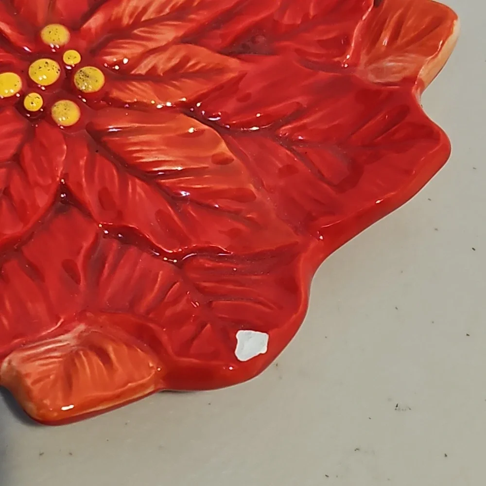 CORNER RUBY Poinsettia Cup And Saucer Set With Spoon